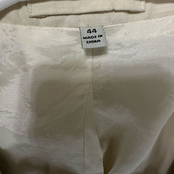 J. Peterman Cream Blazer with Notched Lapels 51% Silk 49% Linen - Picture 5 of 8